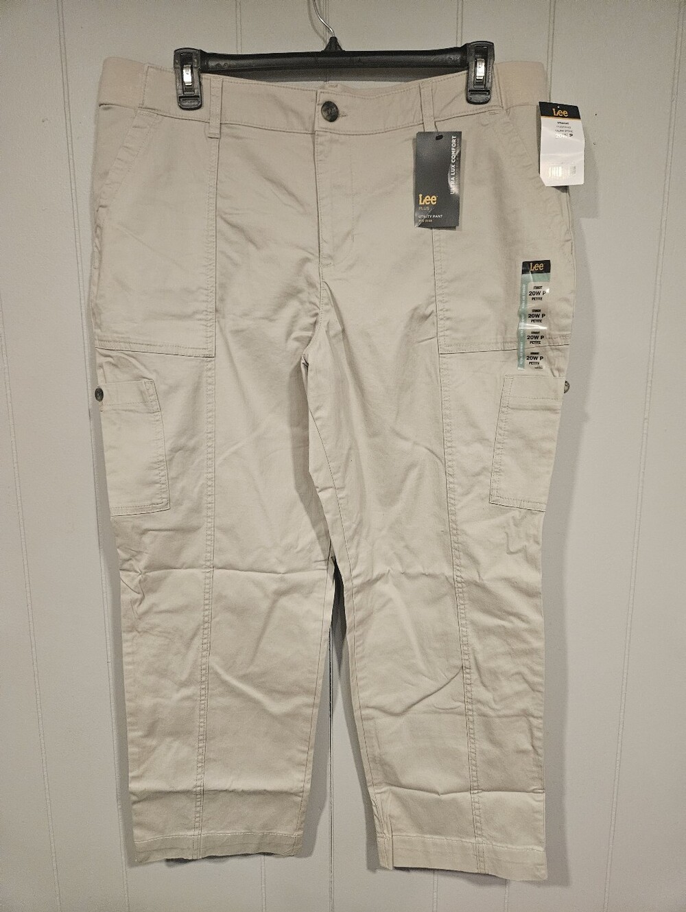 Lee Flex To Go Women's Size 20W Petite Ultra Lux Comfort Cargo Capri Pants NWT